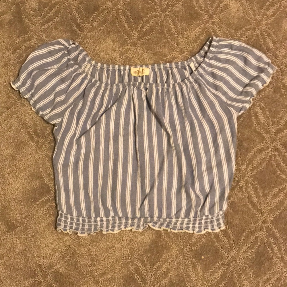 Hollister cropped tee